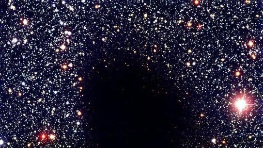 人类真的是实验对象？“宇宙墙”被发现，实验者却感到恐惧