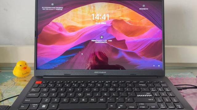 OLED|华硕无双大屏轻薄本，英特尔Evo平台认证，OLED高刷专业屏幕