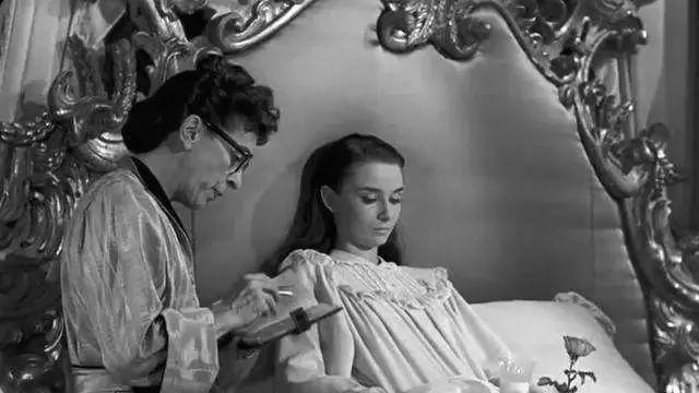 奥黛丽·赫本|奥黛丽·赫本：降落人间的天使