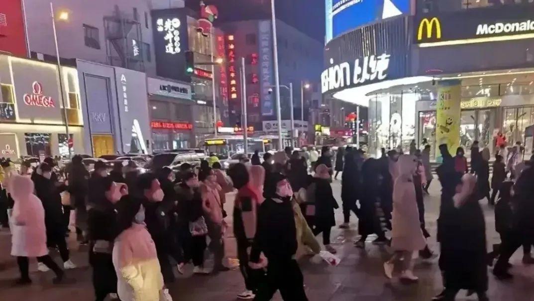 久违的堵车，沈阳的城市烟火气回来了！
