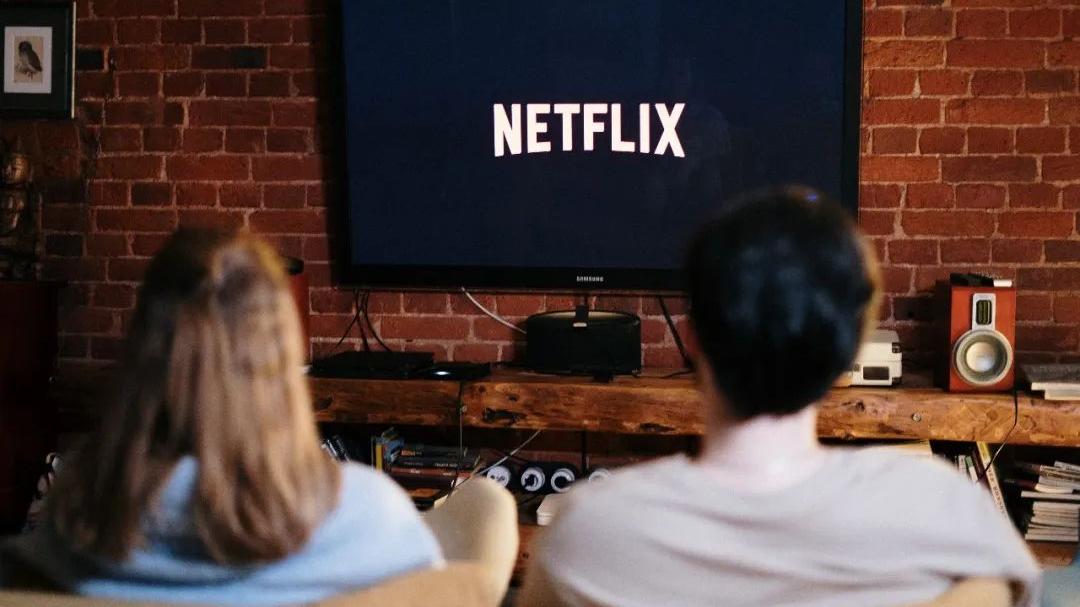 好好设计一个电视背景墙吧，它能决定你在朋友心中的分量