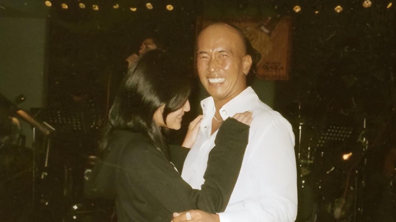 大S|大S出轨证据疑遭曝光！4年前就与男方约会，与具俊晔结婚早有征兆