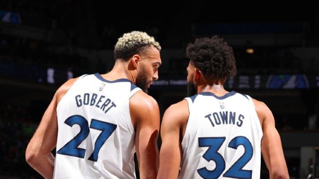 4大全明星交易首秀！米切尔空砍31分，2人轰下两双，篮网亏大了