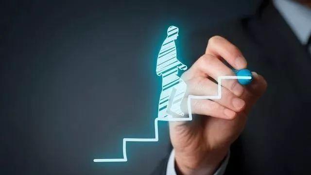 办公室|县委书记：提拔快的人，不是八面玲珑，而是有三个好习惯