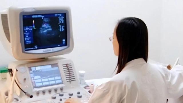 江苏一植物人被发现怀了第三胎，医生很意外，生下孩子后奇迹苏醒