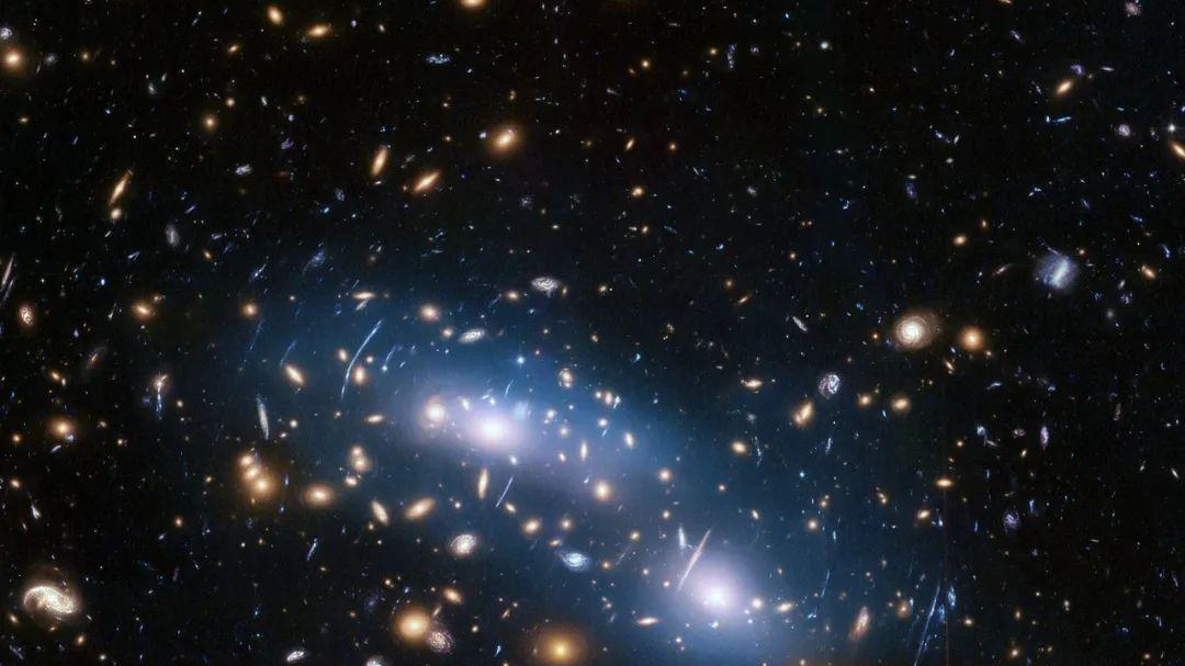 科学家穿越时空寻找光明的起源，却发现自己来晚了