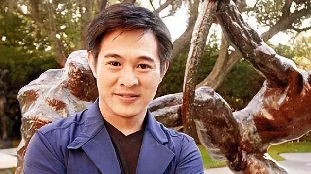 李连杰|李连杰有泪：在香港走红后还受欺负，以罢演反抗，经纪人遭枪杀