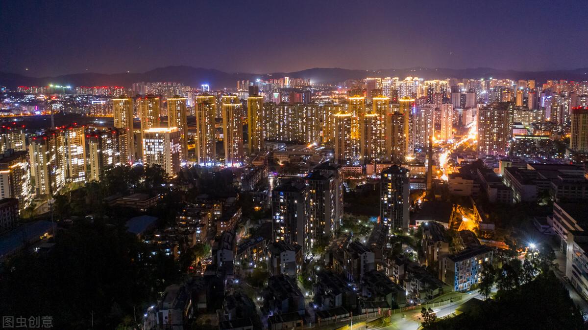 临港新片区|现在昆明楼市还是会继续降温的，买房的人不用急，可以多看看。