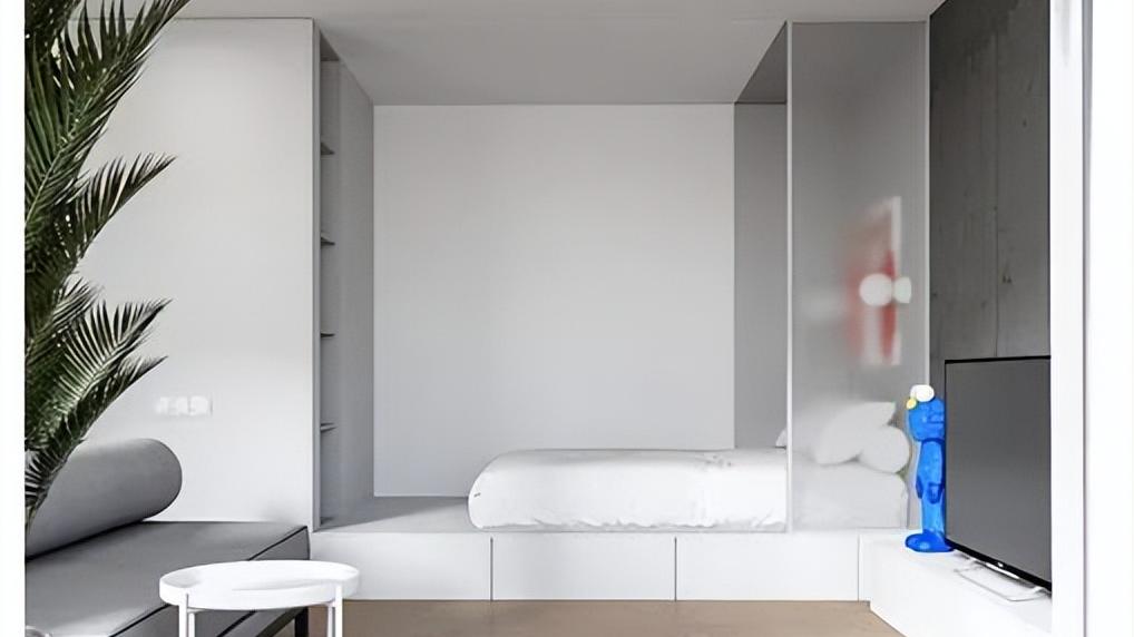 他家太“奇葩”，卧室不买床直接抬高35公分，38㎡住出宽敞感