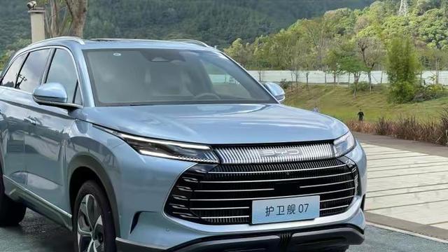 吉利星越L增程版上市，实力碾压唐DMi，续航1400km，仅23.97万起售