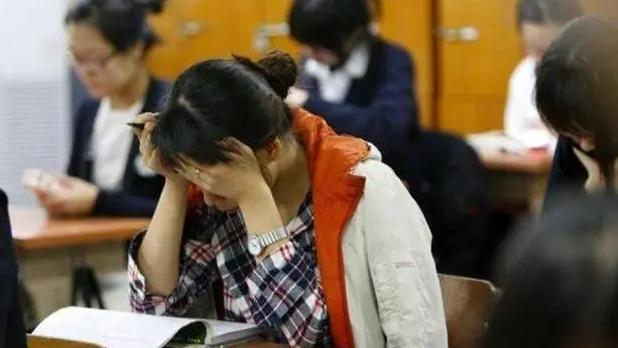 大学生|2022“绿牌”专业出炉，月薪过万不是梦，而“红牌”专业前景悲观