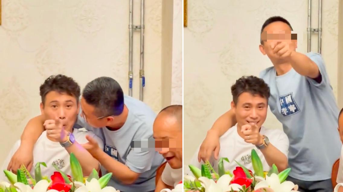 李乃文|李乃文参加高档酒局聚会！被醉酒男网红捏下巴，桌上一盘鲍鱼抢眼