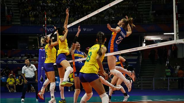 巴西女排|0-3！欧洲女排劲旅彻底沦落：被世界冠军横扫，吞下6连败