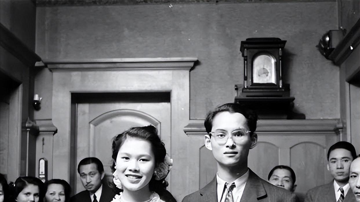 普密蓬|诗丽吉：18岁嫁给堂叔普密蓬成泰国王后，中年出轨，晚年沉迷整容