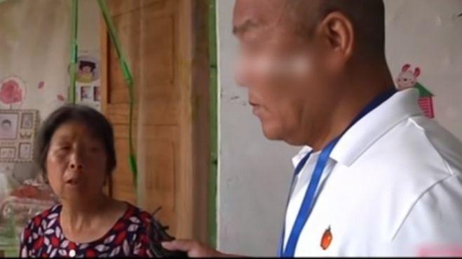 男子单身五十年终于娶妻，怎奈母亲却百般阻挠：你不配娶妻生子！
