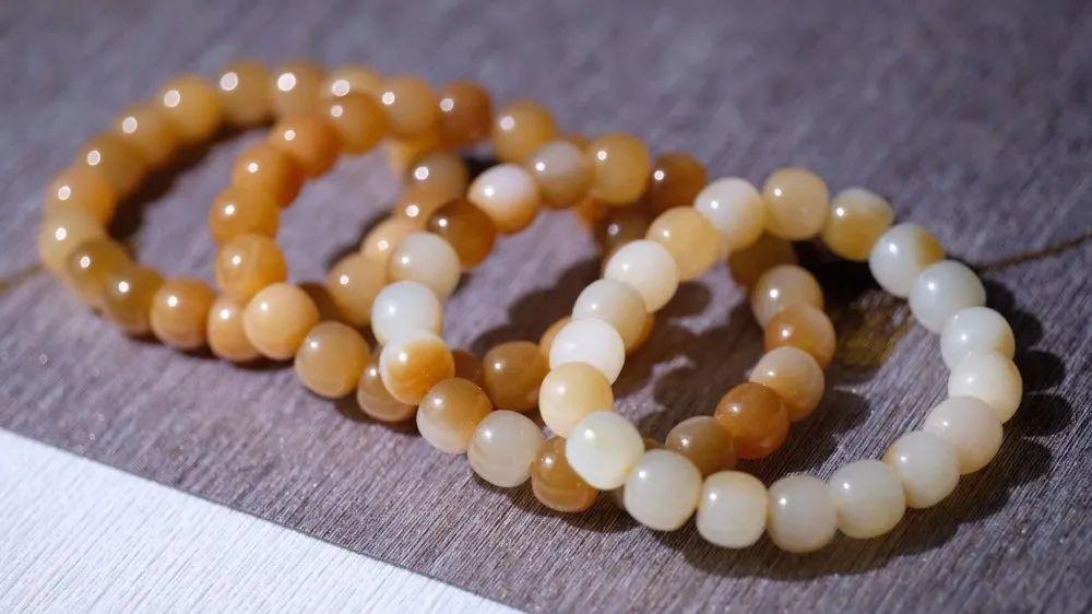 |有一种和田玉石，别看它“简单”，却很贵！