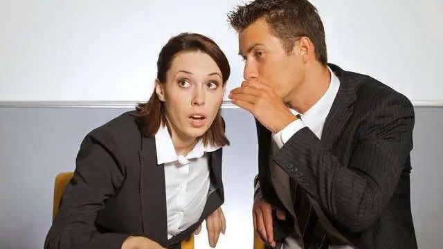 |职场经验：在碰到这3件事时，聪明人会选择“装傻”！