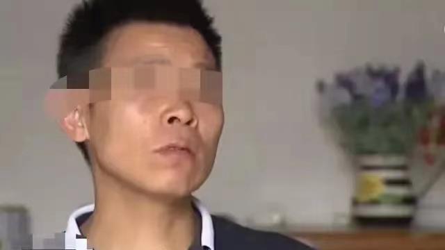 青岛某男子买2元彩票中千万大奖，不想彩票店老板称2人合买，只给其340万