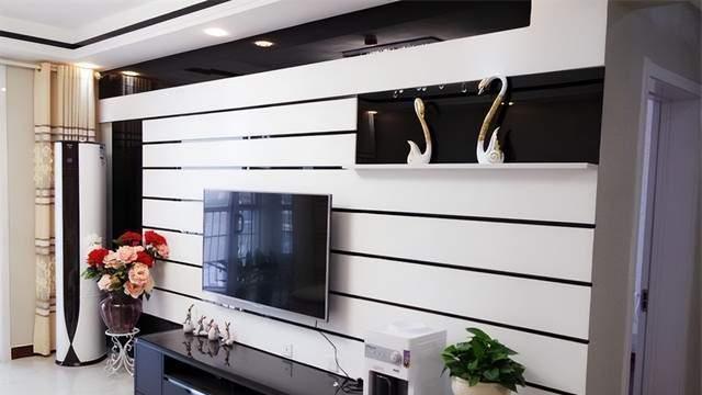 第一次去男朋友家拜访，房子装修的确实不错，但客厅是第一次见