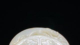 乾隆|清乾隆 和田玉籽料 白玉 龙纹兽面纹玉璧 联壁 摆件