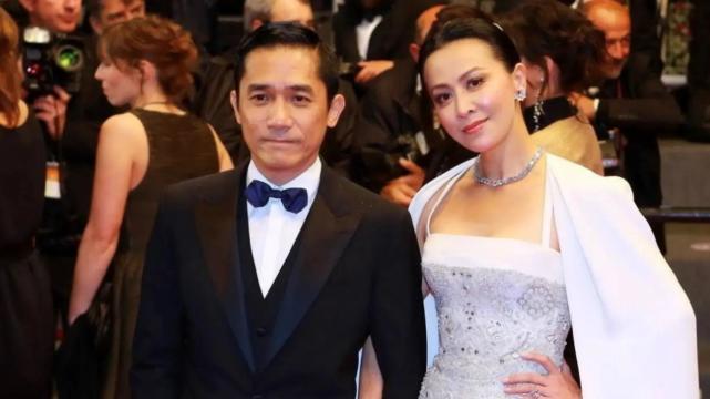 梁朝伟|60岁梁朝伟获奖，刘嘉玲连发多条动态和帅照：你值得一切