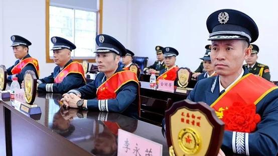 本科生|“聘任制”公务员开始招聘，看到要求后，本科生：年薪50万也不去