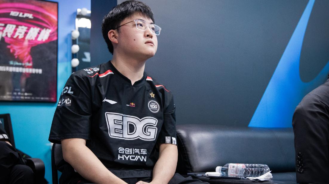 Uzi直播再次回应：真的不打职业了！休息太久了，实力严重不足