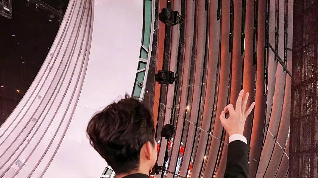 火风|不到一个月有6位明星父母去世：火风母亲得新冠，葛优痛失慈母