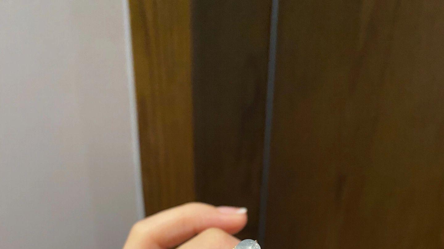 翡翠手镯|一秒摆脱路人感？一支翡翠手镯就够了