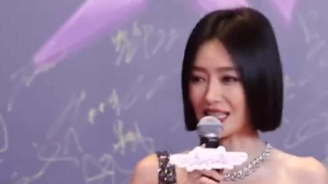 持续4个月不见好，几乎发不出声，知名女星坦言：治不好了