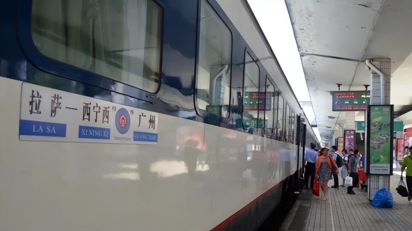 火车|广州有趟慢火车，4980公里历时53小时，终点拉萨，一路风景很美
