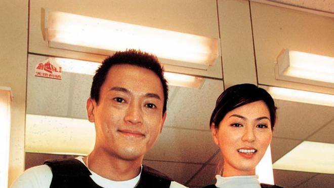 魏骏杰|魏骏杰与长发女子亲密合照！情人身份曝光获祝福，不避谈第二春