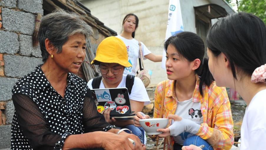 大学生|大学生逐渐沦为“社会底层”，昔日风光消失不见，原因何在？