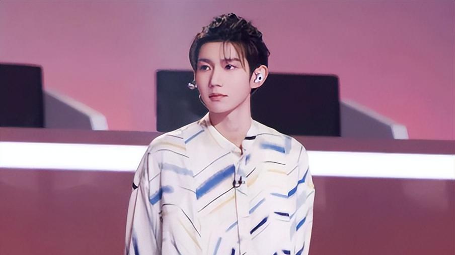 曝王源与大一新生同班，留级原因成谜，是否会成为下一个陈志朋