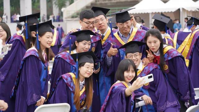 昆山|又被针对？某央企招聘不收国外2年制以下硕士，学生：书白念了？