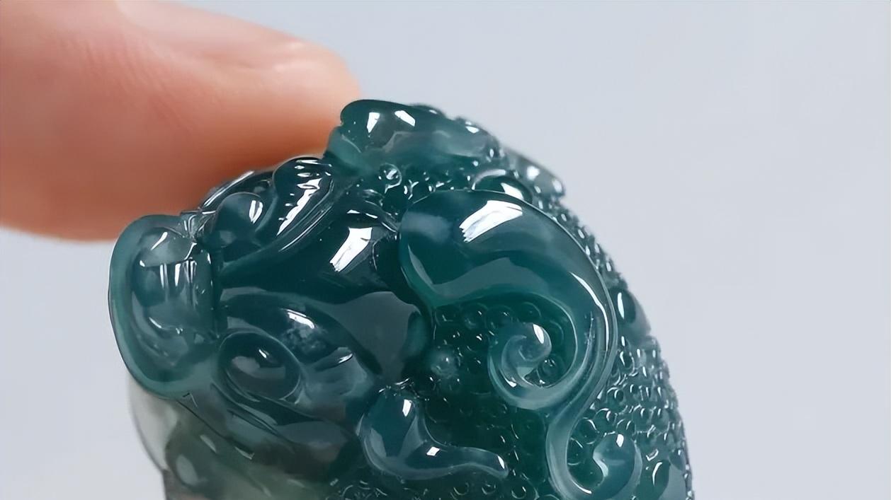 翡翠|翡翠的蓝水料，真的那么常见吗？
