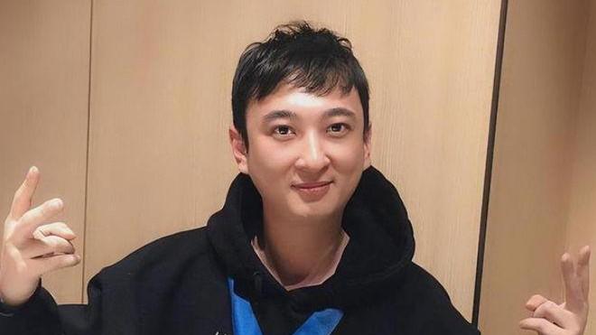 王思聪怀抱婴儿升级当爸？女方：在外是浪子，在家是好爸爸