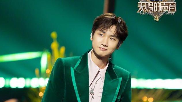 胡彦斌|梁源再次批评胡彦斌，到底谁对谁错？观众的态度不是摆设