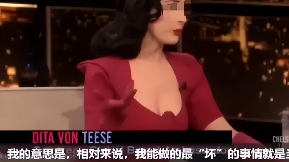 Lisa的疯马秀表演，「背刺」了所有女性