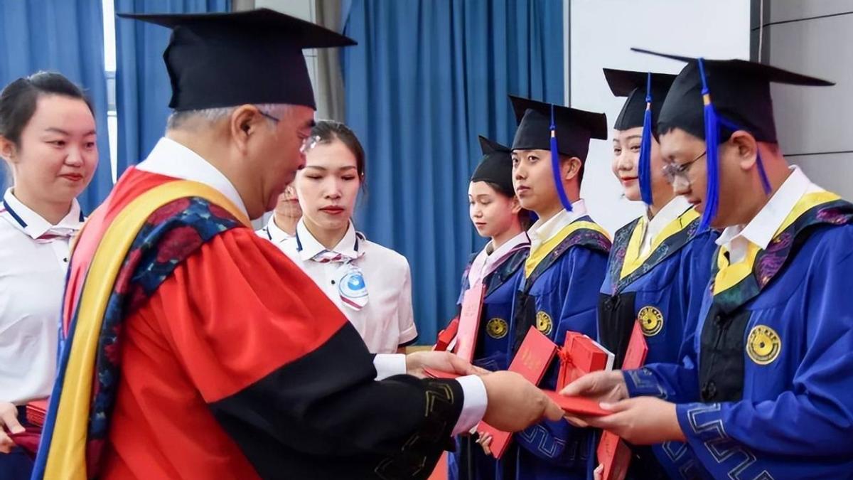 扎心|为啥考学硕的人越来越少，过来人说出真相，原因现实又扎心