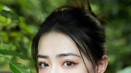 王佳宇|高颜值美女徐璐，从小美到大，温柔平易近人