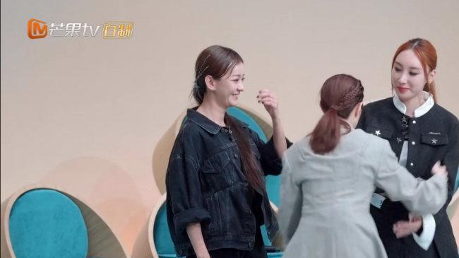 徐怀钰|徐怀钰浪姐卡位晋级飙泪，哭诉自己很愧疚，二公会拿逆袭剧本吗？