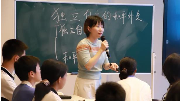 蚌埠|医院照片墙上“帅照”走红，高颜值男医生简历曝光，颜值实力并存