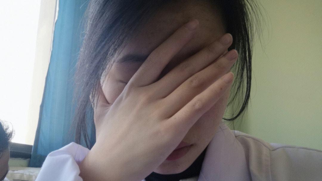 医学生|硕、博医学生求职无门，医院却高呼缺人，只是骗人学医的谎言吗？