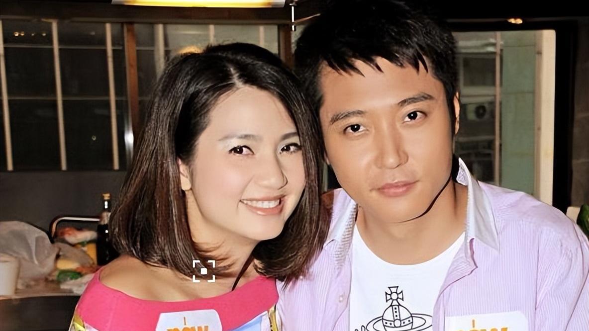 儿子张镐濂曝！洪欣夫妇恩爱，称呼张丹峰为爸爸？感激对方的付出