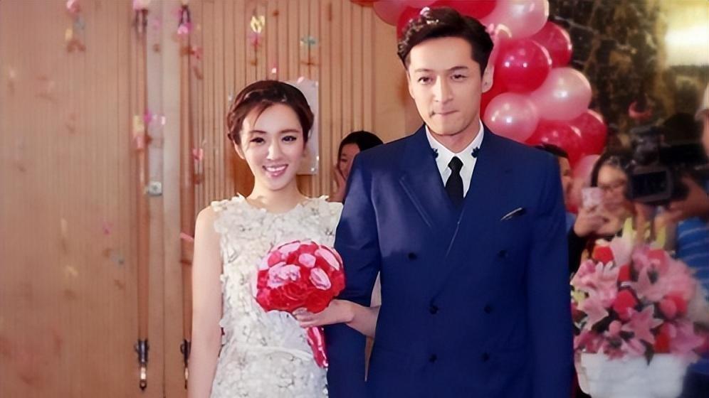 胡歌|胡歌妻子身份被扒！网传21年领证、因猫结缘，女方颜值挺高！