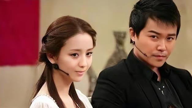 陈思诚现身酒店，4位长腿美女陪同心情好，前妻佟丽娅却官司缠身