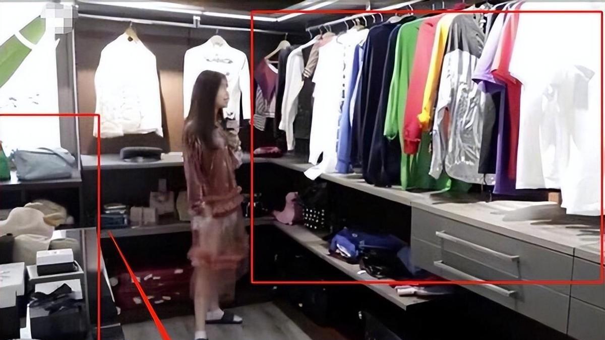 表面是艺人，背地是富家千金的6位女星，她们最不怕的就是潜规则