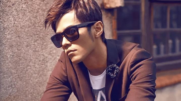 |五月天惹众怒！邀华晨宇出席演唱会，退票潮涌现，现场一度失控！