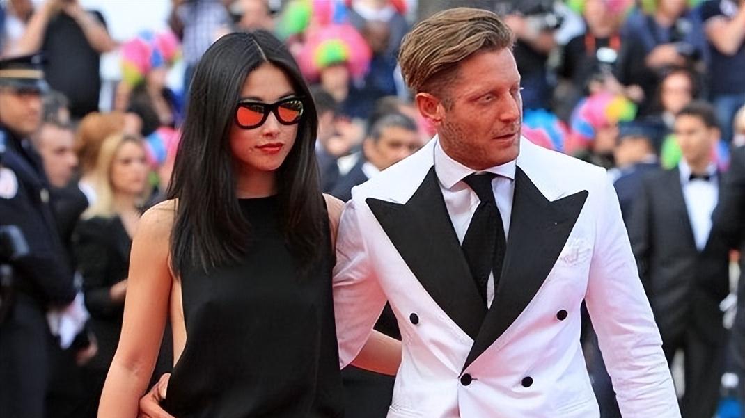 表面是艺人，实际家里有矿的4位女星！她们最不怕的就是潜规则